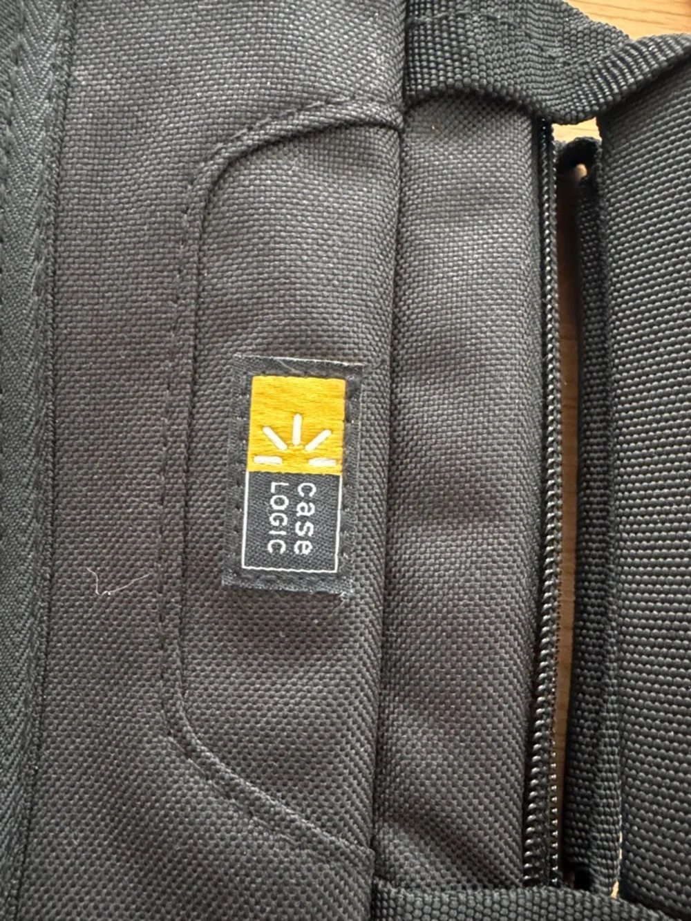 6/3 Logitech Black Laptop Briefcase Bag